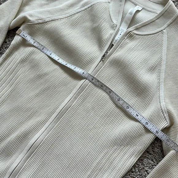 Lululemon Lightweight Ribbed Knit Jacket - Picture 7 of 14
